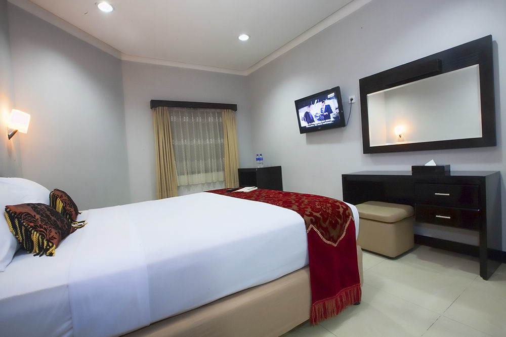 Hotel Celebes Makassar Extérieur photo